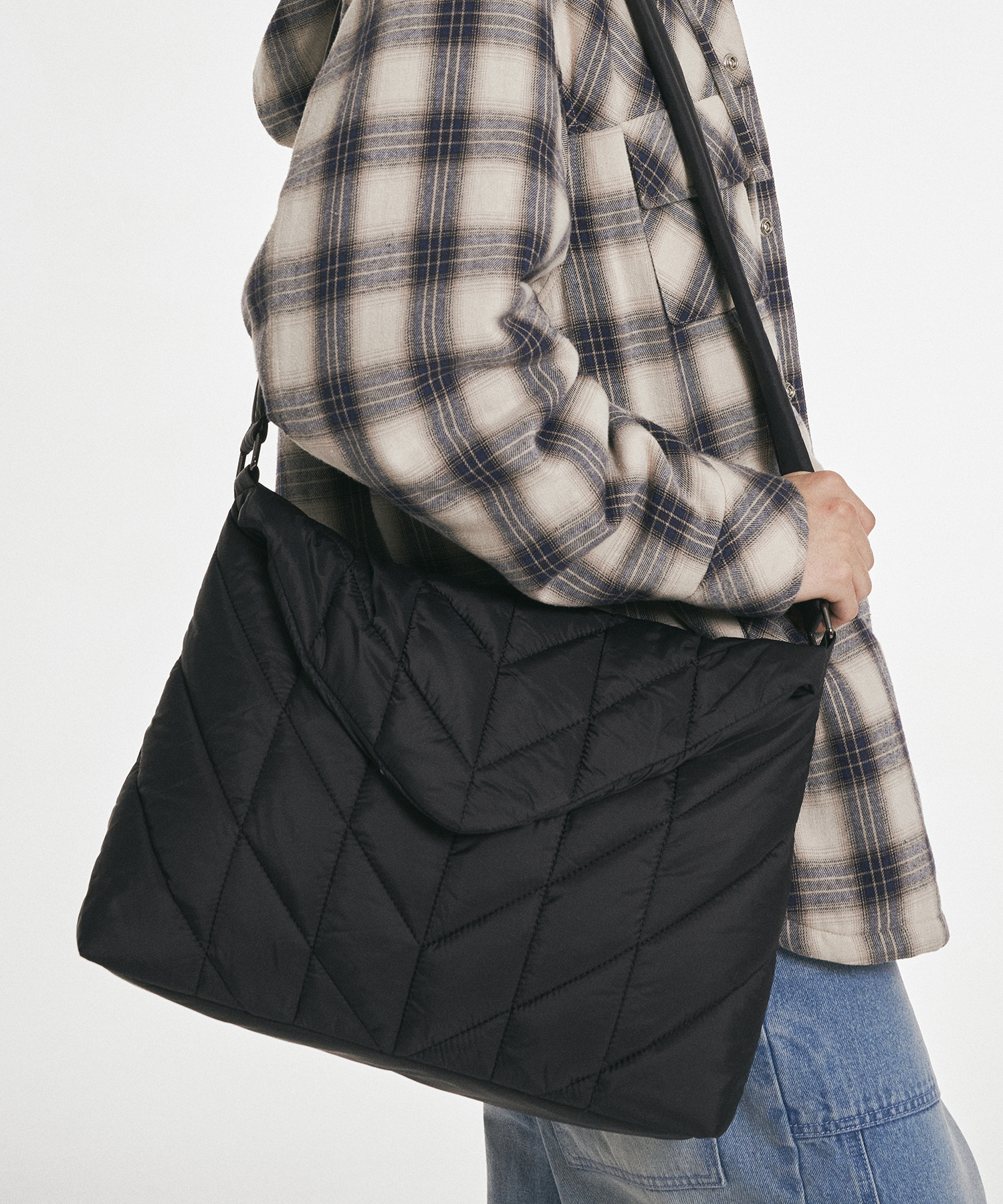 Quilted Tire Cross Bag